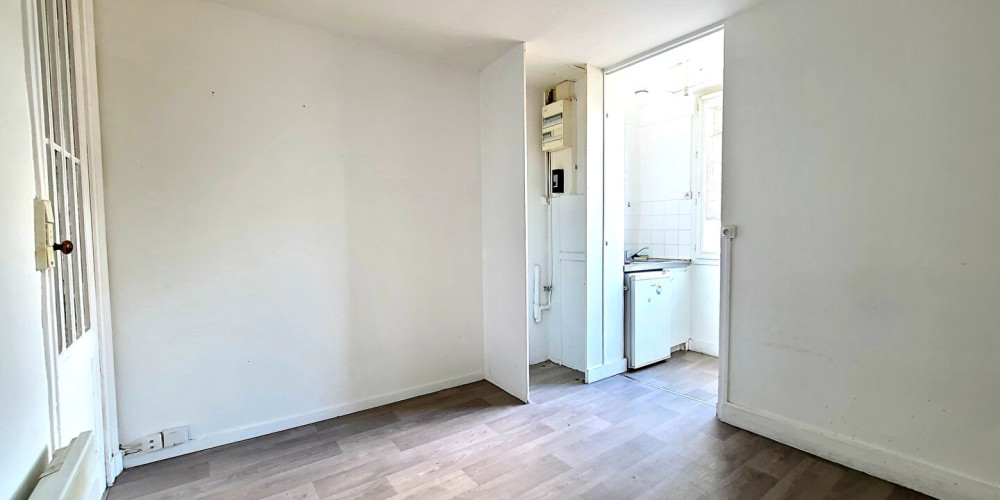 appartement à BORDEAUX (33800)