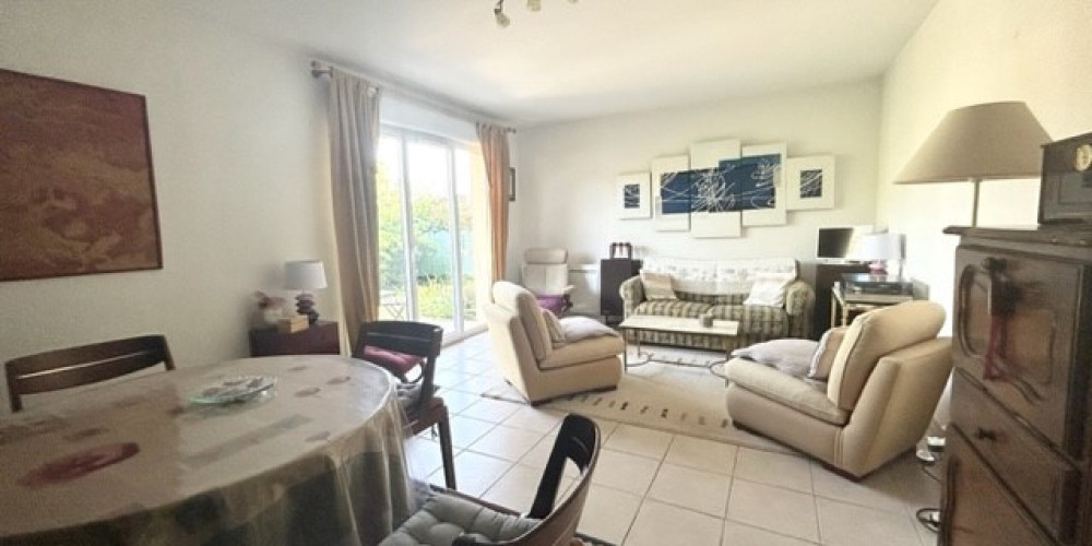 appartement à ST MACAIRE (33490)