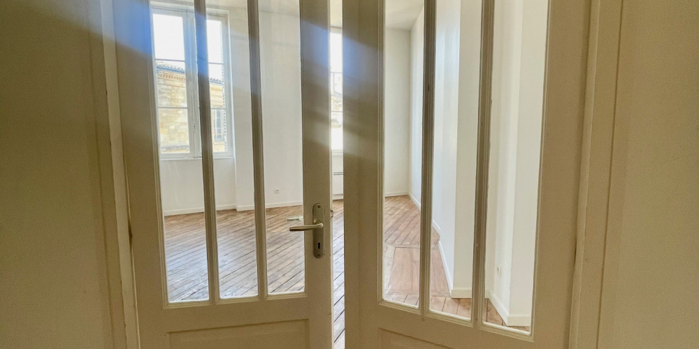 appartement à BORDEAUX (33000)