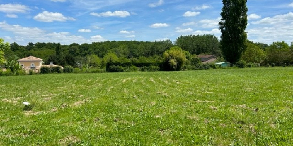 terrain à BIEUJAC (33210)