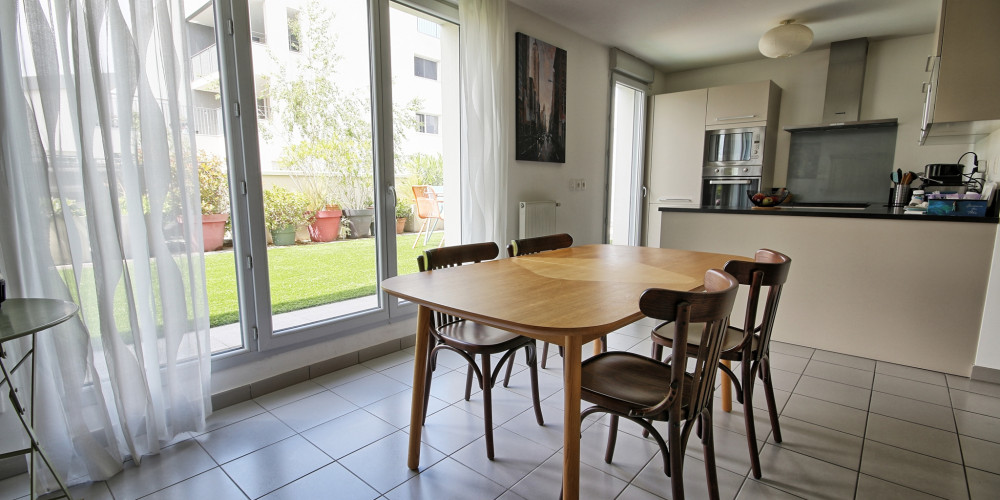 appartement à BORDEAUX (33300)