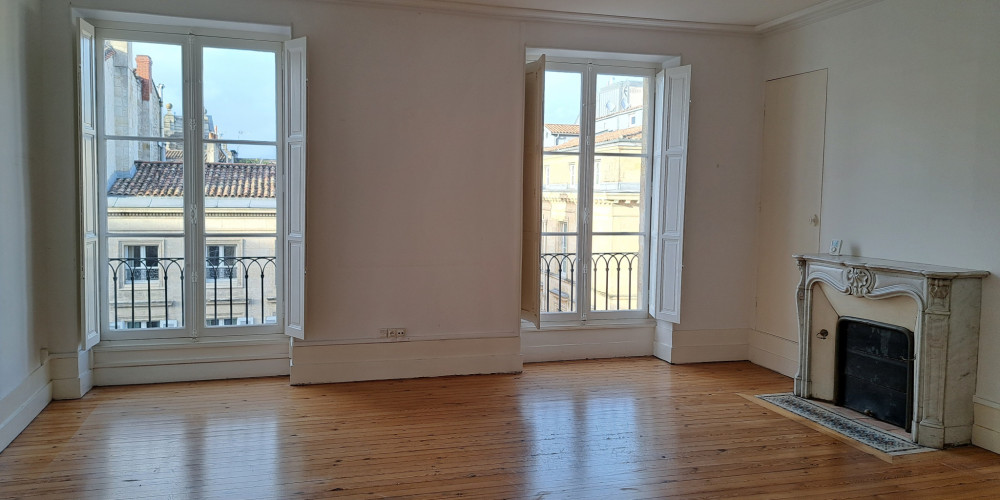 appartement à BORDEAUX (33000)