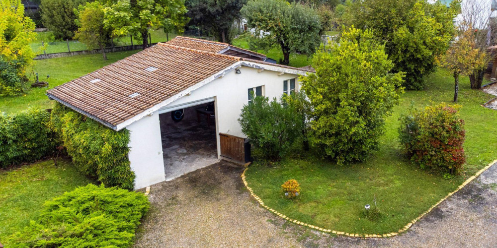 maison à PESSAC (33600)