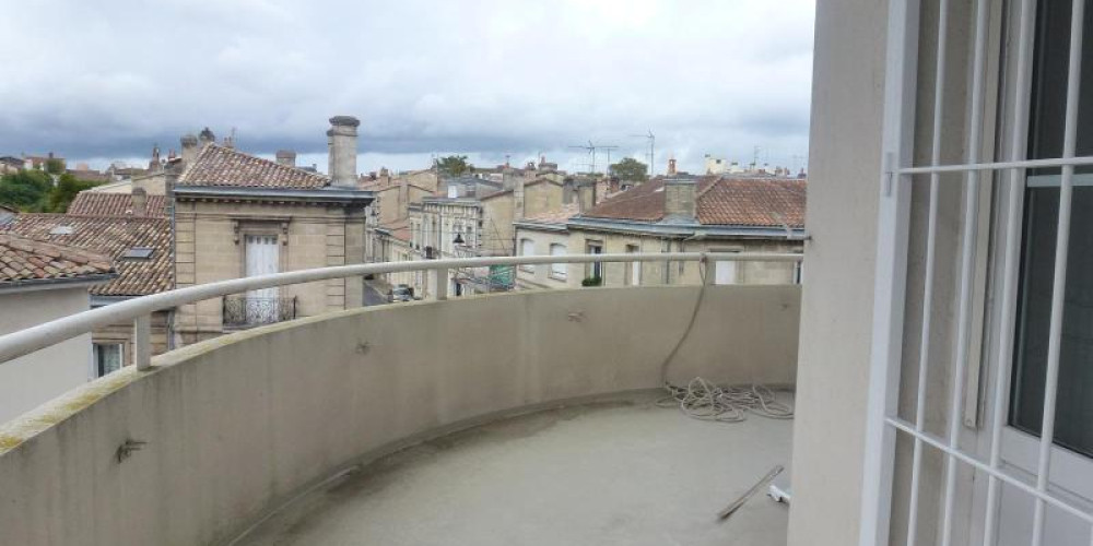 appartement à BORDEAUX (33000)