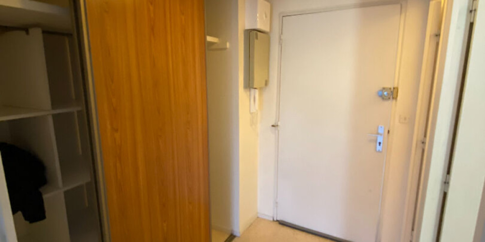 appartement à BORDEAUX (33300)