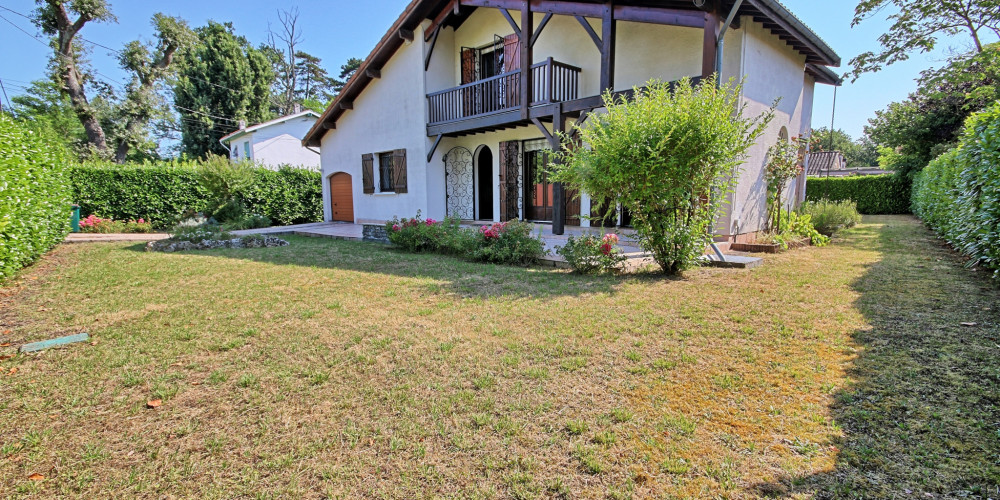 maison à PESSAC (33600)