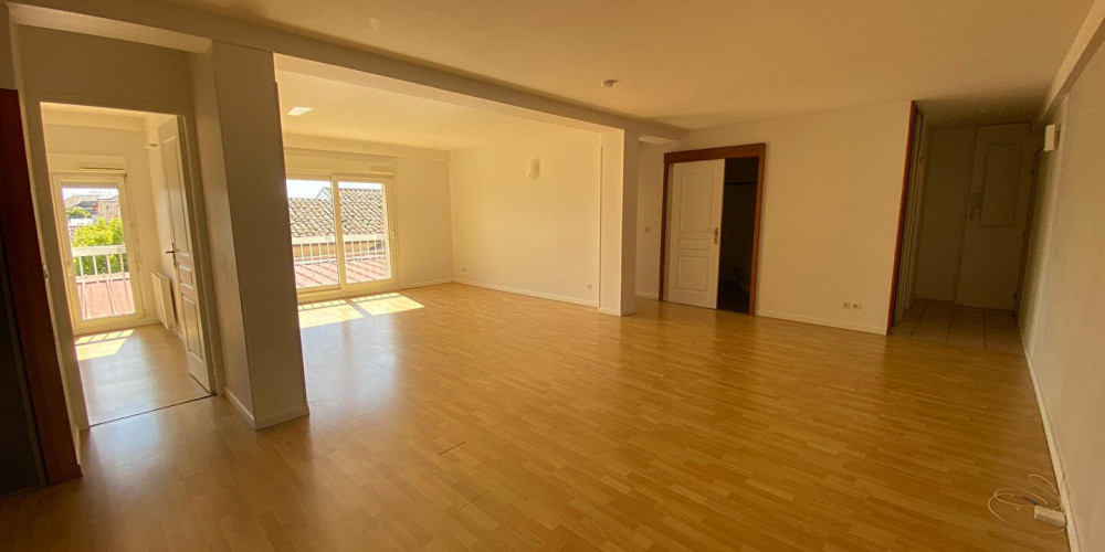 appartement à BORDEAUX (33800)