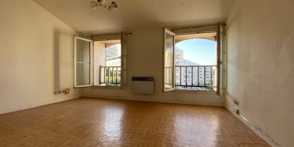 appartement à BORDEAUX (33000)