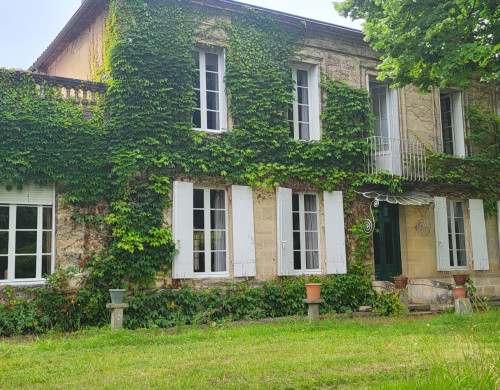 maison  ILLATS