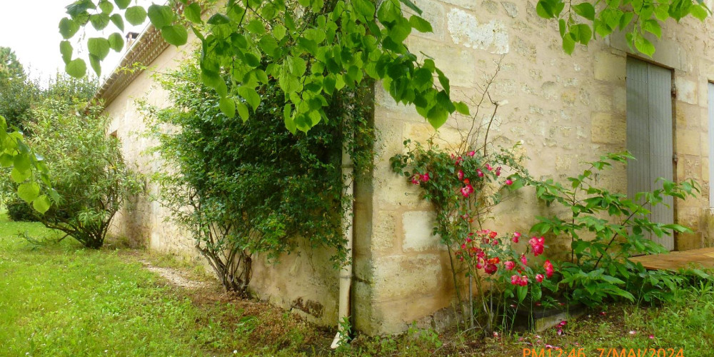 maison à MONTAGNE (33570)