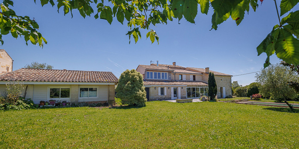 maison à FRONSAC (33126)