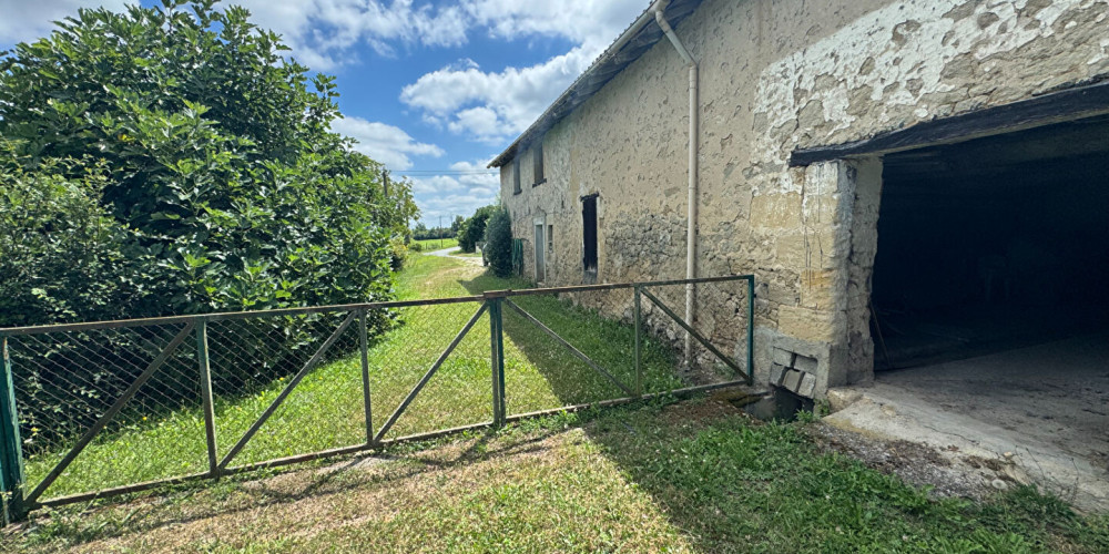 maison à MONGAUZY (33190)