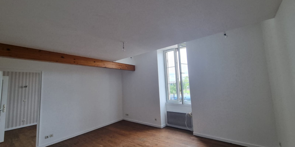 appartement à BORDEAUX (33800)