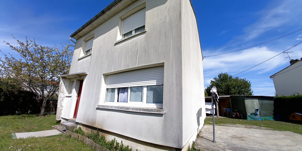 maison à AMBARES ET LAGRAVE (33440)