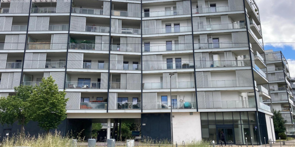 appartement à BORDEAUX (33300)